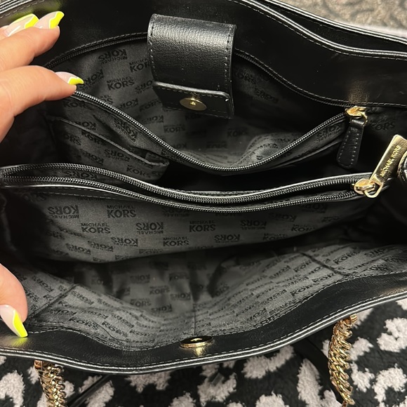 Michael Kors Purse and wallet - Picture 3 of 6